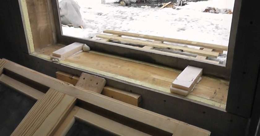 Установка окон и дверей в каркасном доме: пошаговая инструкция